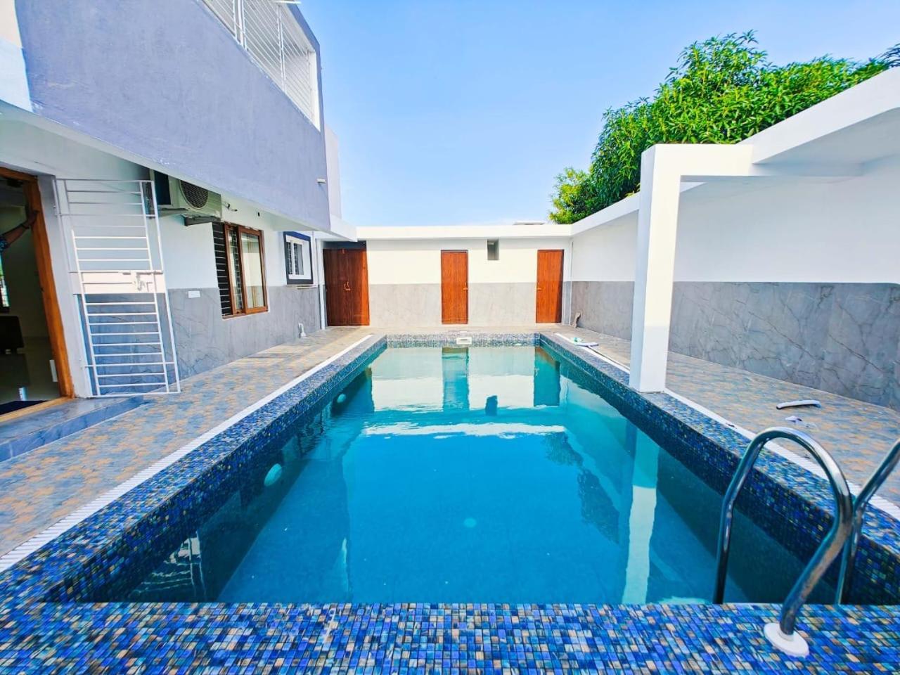 Rini Resort Chennai Exterior foto